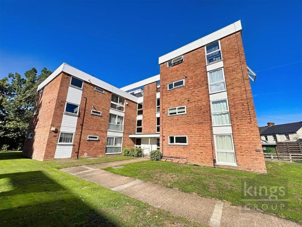 A Cosy 1 Bedroom Apartment Enfield Esterno foto