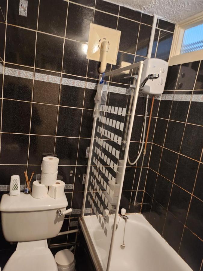 A Cosy 1 Bedroom Apartment Enfield Esterno foto
