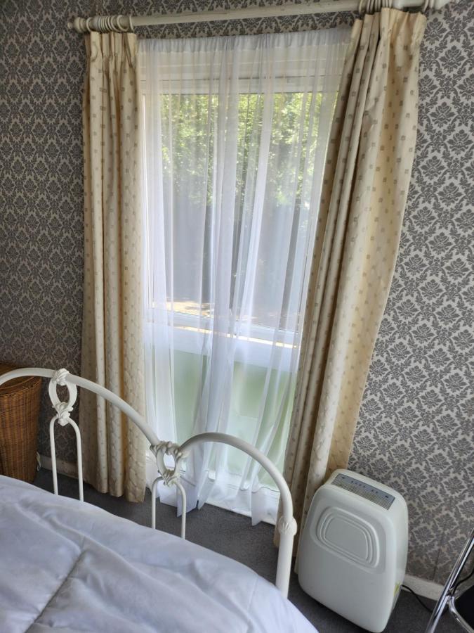 A Cosy 1 Bedroom Apartment Enfield Esterno foto